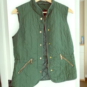 Zara green vest - size m